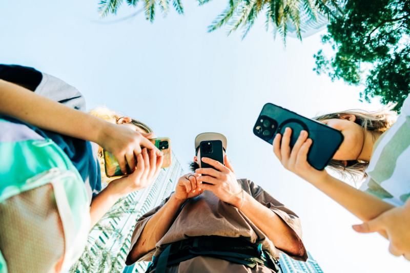 İnsanlar neden telefonlarının kendilerini dinlediğini düşünüyor?