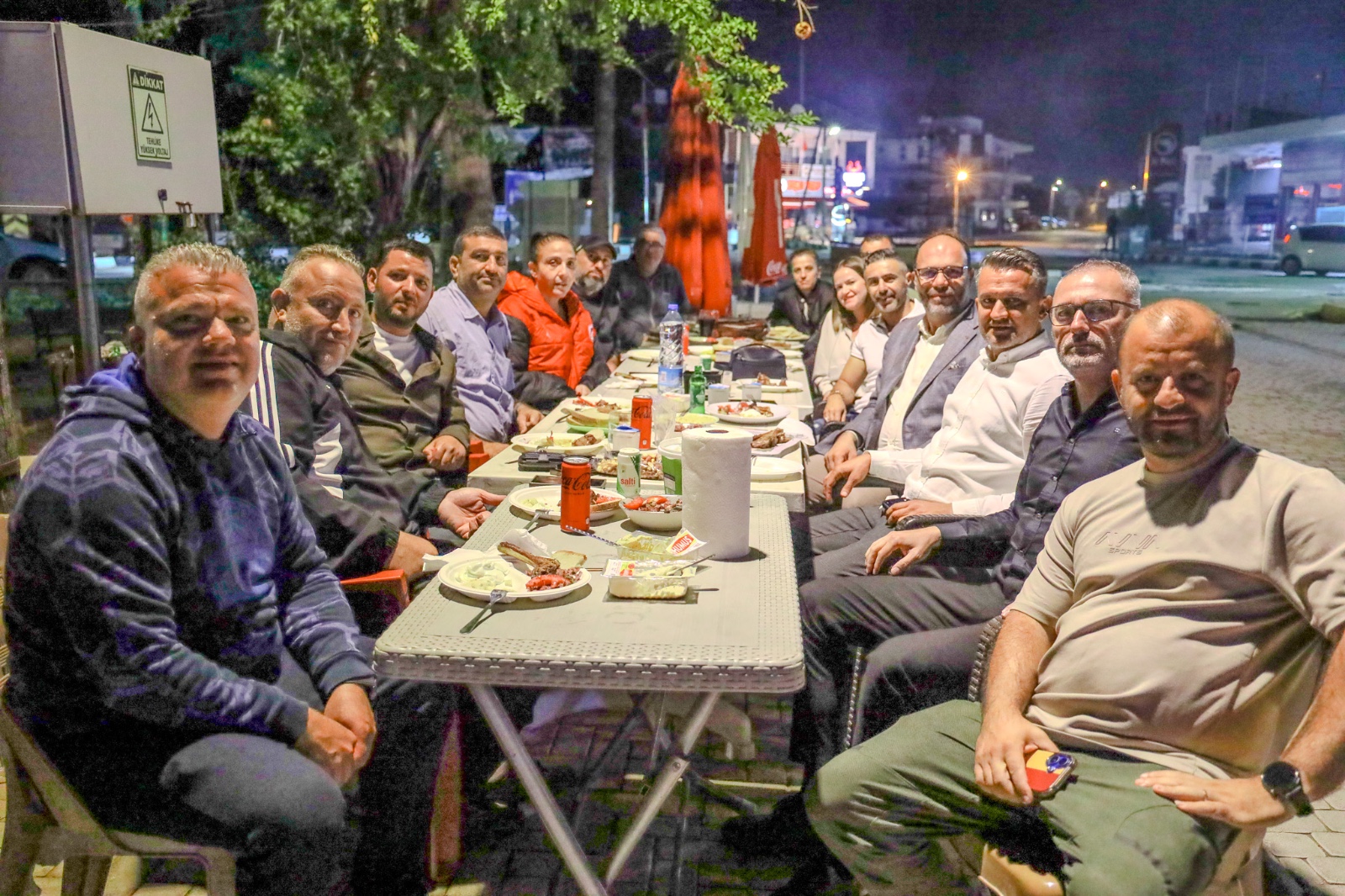 Sadıkoğlu Seçim ziyaretlerine devam ediyor... Gençler Birliği'ni ziyaret etti