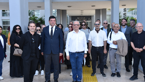 DAÜ-SEN: “Hukuk çiğnenerek akademik personelin sözleşmeleri sonlandırılamaz!”