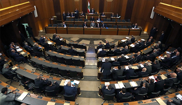 Lübnan'da 36. kez cumhurbaşkanı seçilemedi