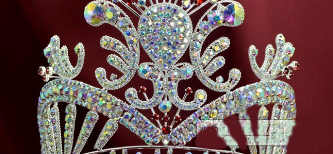 Hindistan'daki güzellik yarışmasında bakın kim birinci geldi!