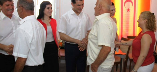 Özgürgün Girne’de halk ve UBP’lilerle bayramlaştı