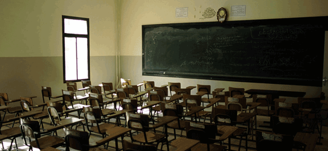 Kıbrıs'ın kuzey ve güneyini birleştiren konu: Eğitimdeki sıkıntılar!