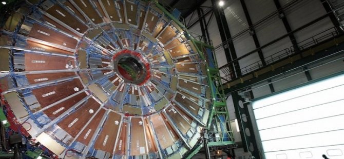 Hiçbir bilgisi yoktu, iOS yardımıyla nükleer fizik makalesi yazdı