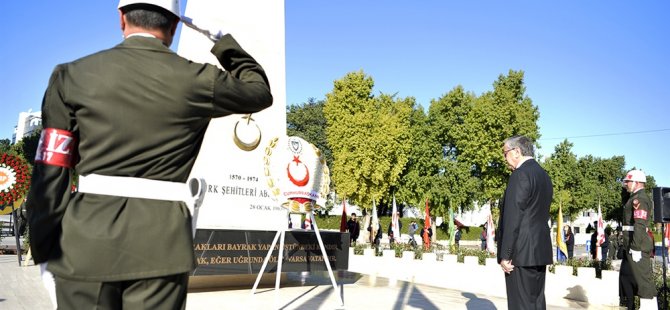 Şehitler abidesi önünde tören düzenlendi