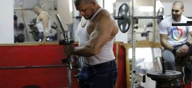 Vücut geliştiriyor diye başmüezzinlikten kovuldu