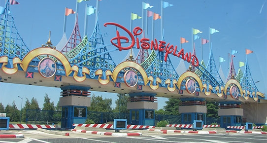 Paris Disneyland'de Bomba ihbarı