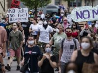 Floyd'un öldürülmesinin ardından başlayan protestolarda bir kişi öldürüldü