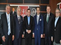 Denktaş, Erbakan Vakfı heyetini kabul etti