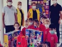 Girne Ada Lions Kulübü, Esentepe İlkokuluna oyuncak ve kitap bağışladı