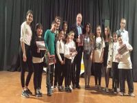 “Ben Bilmem Veli Bilir” ilgi gördü