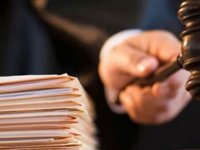 Yüksek Mahkeme: Siyasi kişiler, mahkemelere telkinde veya talepte bulunamaz, yetki veremez