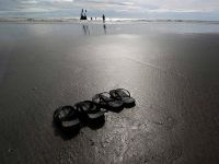 Ege'de yine kaçak botu battı