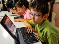 Çocuklara en büyük ceza interneti yasaklamak