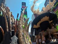 Times Meydanı'nda 1 ton fil dişi imha edildi