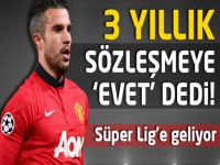 Van Persie 3 yıllık sözleşmeye 'evet' dedi!