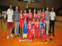 Kızlarda Levent, Oğlanlarda YDÜ şampiyon