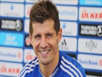 Emre kararını verdi...