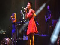 İrem Derici’ye ilgi yoğundu