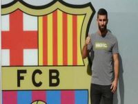 Arda Turan Barcelona'da ilk pozunu verdi