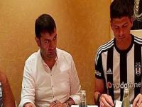 Gomez Beşiktaş formasını giydi, imzayı attı!