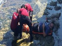 Kayaların üzerine düşen Kıbrıslı Rum kurtarıldı