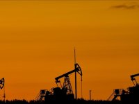 Petrolde belirsizlikler artıyor