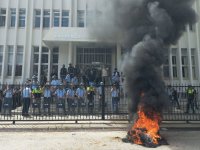 Eylemciler Ulaştırma Bakanlığı’nın kapısına dayandı!