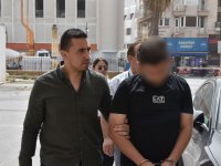 Güvenlik görevlilerini bıçakladı... Cezaevi'ne gönderildi!