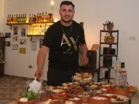 19 yaşında genç girişimci Akova’ya nostalji kokan resturant açtı