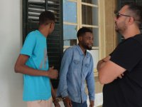 Alkollü bir şekilde rahatsızlık verdiler üstüne kaçak çıktılar!