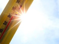 Sıcak ve nemli hava etkisini sürdürüyor