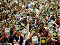 Pakistan’da bir kişi, Kuran’a saygısızlık gerekçesiyle kalabalık tarafından yakılarak öldürüldü