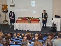 YDÜ Eczacılık Fakültesi’nin duayen hocalarından Prof. Dr. Nurettin Abacıoğlu, düzenlenen törenle son yolculuğuna uğurlandı