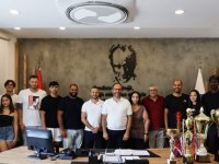 Gençler Birliği'nden şampiyonluk ziyareti