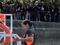 Paris Belediye Başkanı, kirliliğiyle gündeme gelen Sen Nehri'nde yüzdü