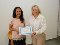 LAÜ Eczacılık Öğrencileri Dr. Ecz. Ayşe Gökyiğit ile Buluştu