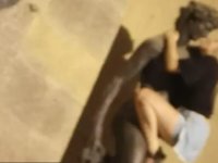 Floransa'da heykelle uygun olmayan pozlar veren turist tepkilere neden oldu