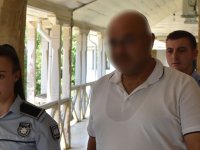 Müdür, ekmek teknesini soydu...