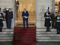 Avrupa borsalarında Almanya ve Fransa'daki siyasi çalkantıların etkisi