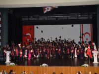 Yakın Doğu Üniversitesi’nde Mezuniyet Coşkusu!