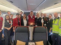 Ercan'da duygu dolu anlar... Son seferde gözyaşlarını tutamadı...