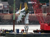 ABD'de uçak kazasında ölen 67 kişinin cansız bedeni sudan çıkarıldı