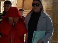 Çocuk bakıcısı hırsız çıktı