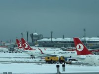 İstanbul’daki olumsuz hava koşulları nedeniyle bazı uçuşlar iptal