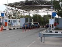 Kıbrıslı Rum’un aracında tarihi kitap bulundu