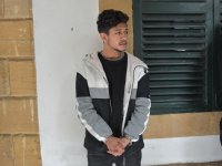 Hırsızlıktan aranırken, uyuşturucu ile yakalandı...