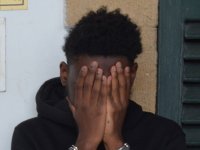 Zehir taciri kaçak çıktı: 2 buçuk kilo hintkeneviri...