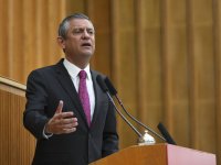 Özgür Özel'den kurultay davası çıkışı: Atatürk’ün partisini ne kayyıma bırakırız ne yargı oyunlarıyla kimseye teslim ederiz!