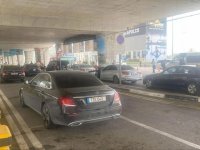 Ercan Havalimanı’nda taksicilerin işgali devam ediyor
